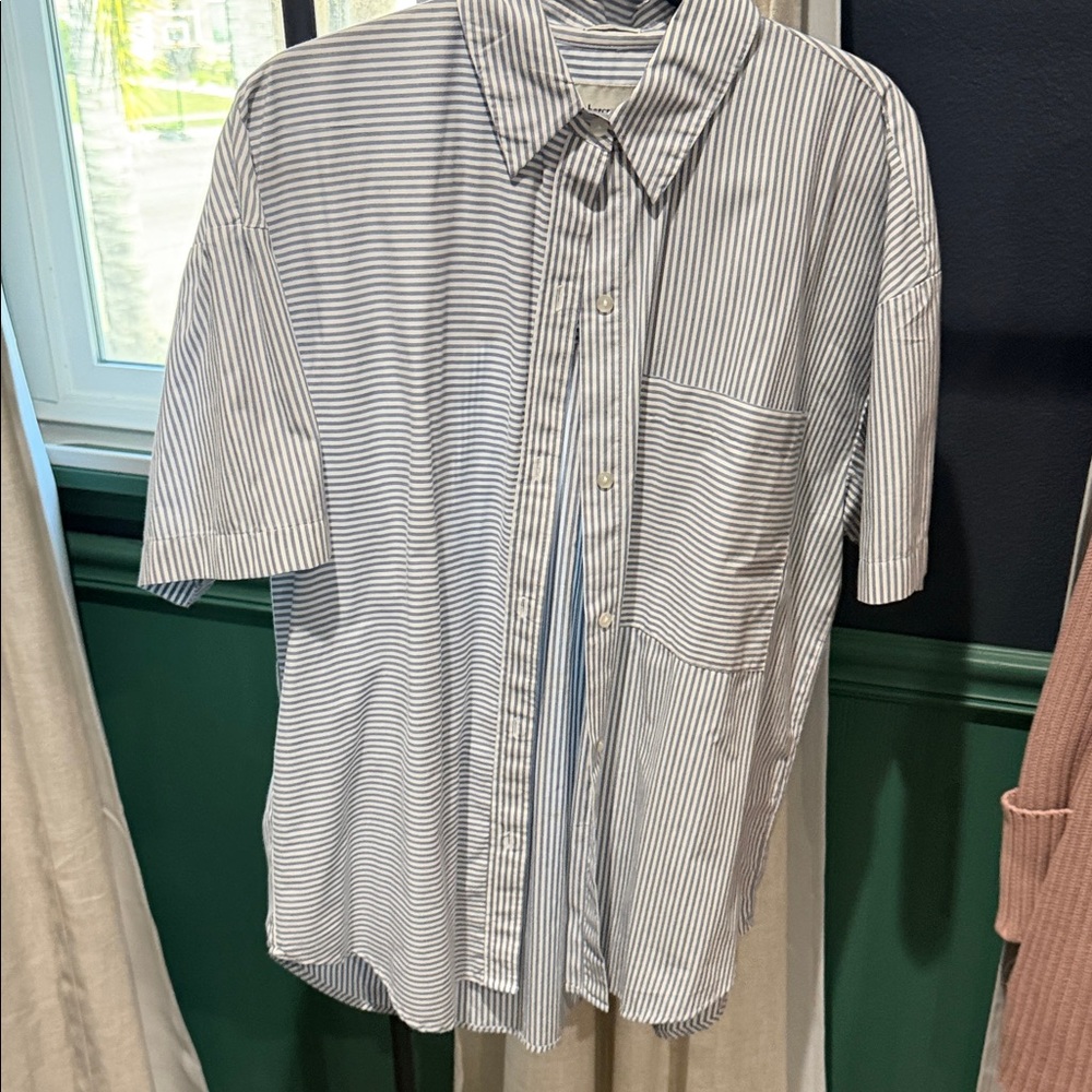 Abercrombie & Fitch White and Blue Striped Button-Down Shirt